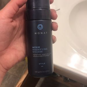 Monat moxie magnifying mousse